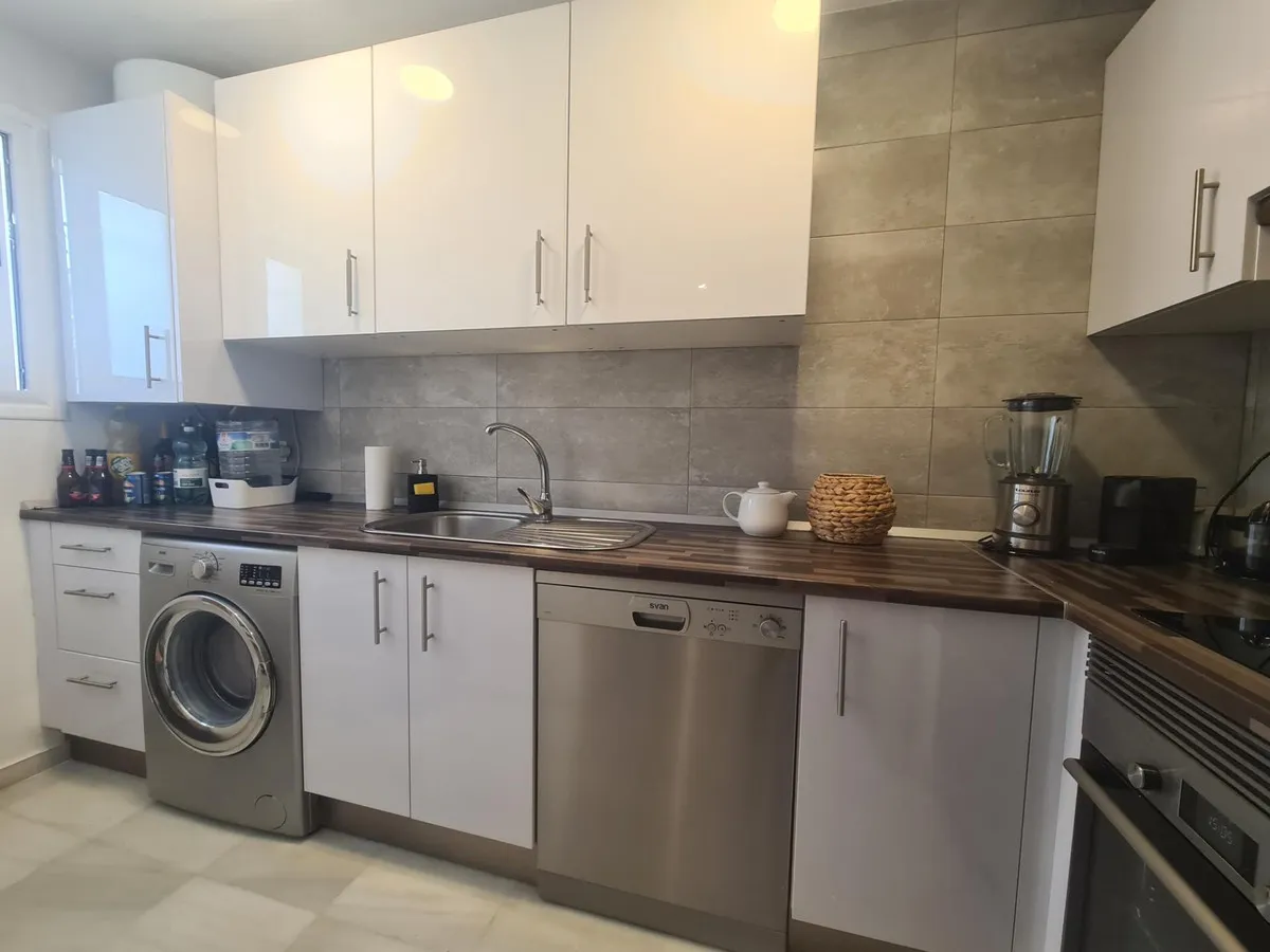 ba774965-a23c-4771-b6fe-d29e184e9bbb