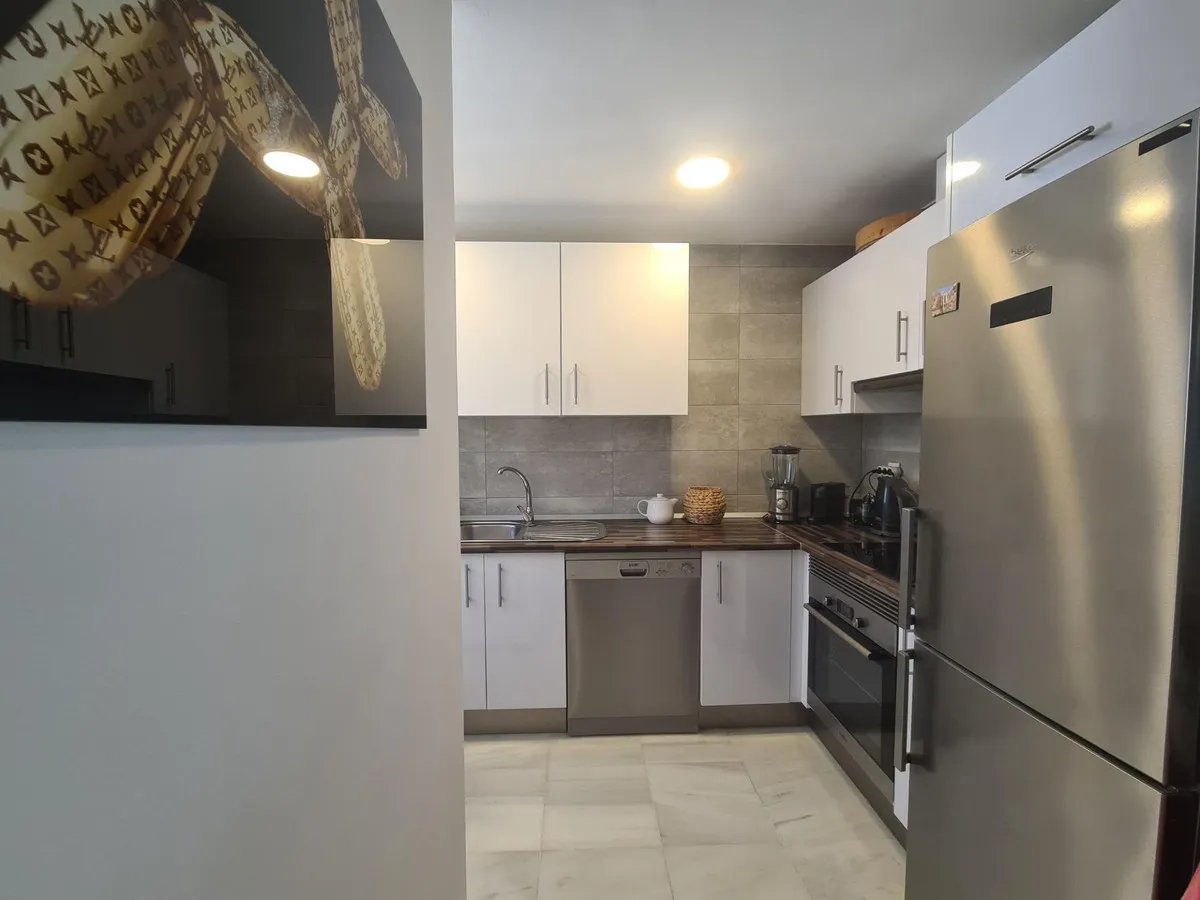 bd843dca-0328-404d-950c-94bf663b0a30