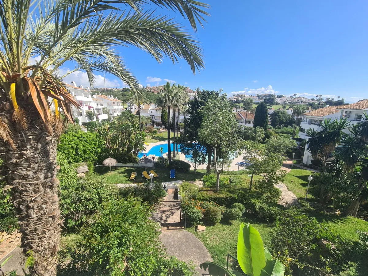 ee4754d0-e9a1-4910-a49d-b42cc430e2a5