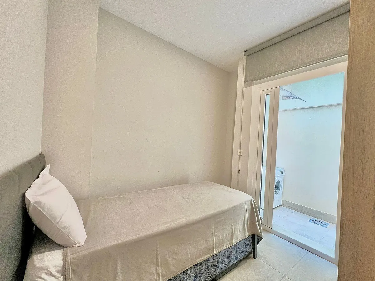 b56a2945-a203-4944-b6fb-ec3126eb7868