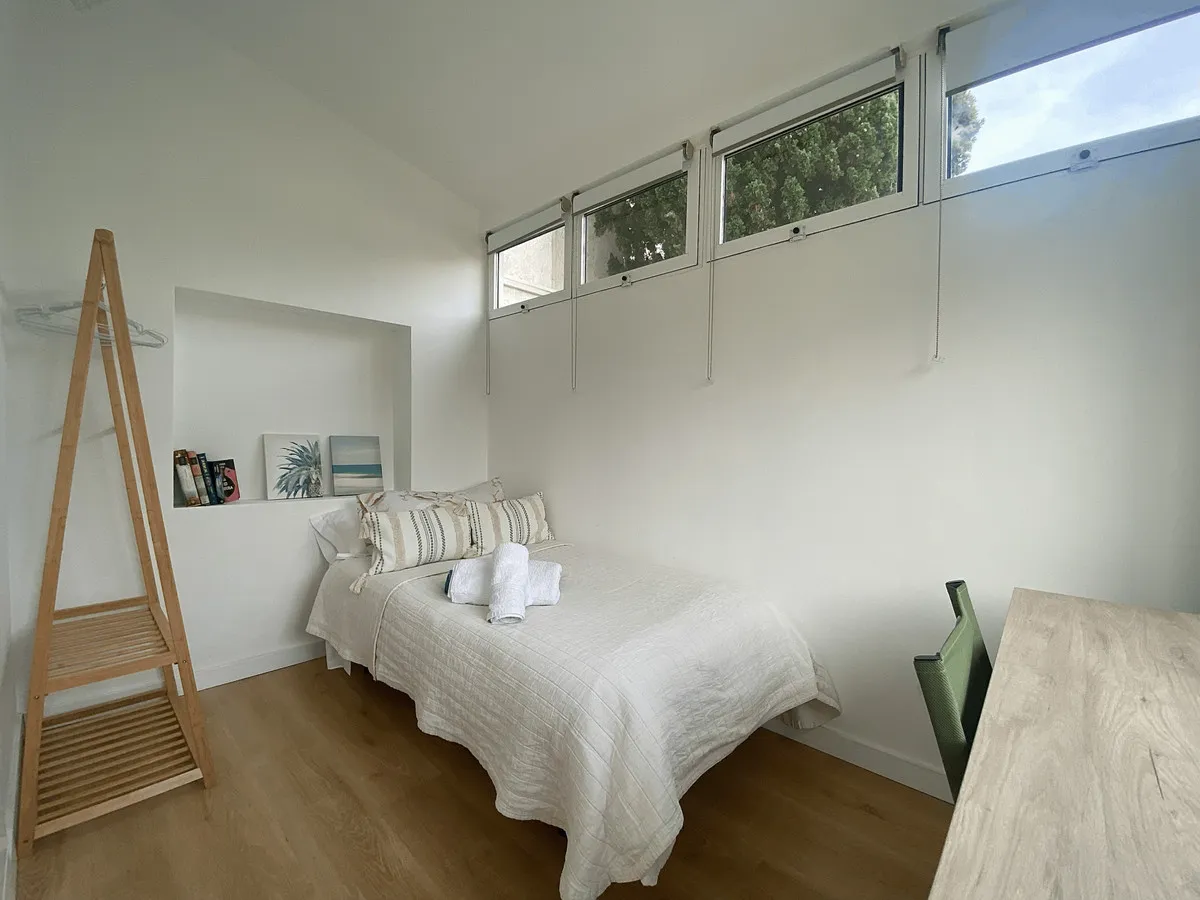 cc08a33d-9cb4-4606-9cff-2b8b5a1b983f