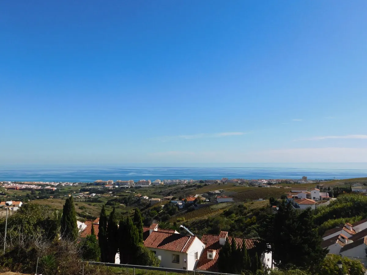 50585312-3f62-430d-b829-55cf560f0342