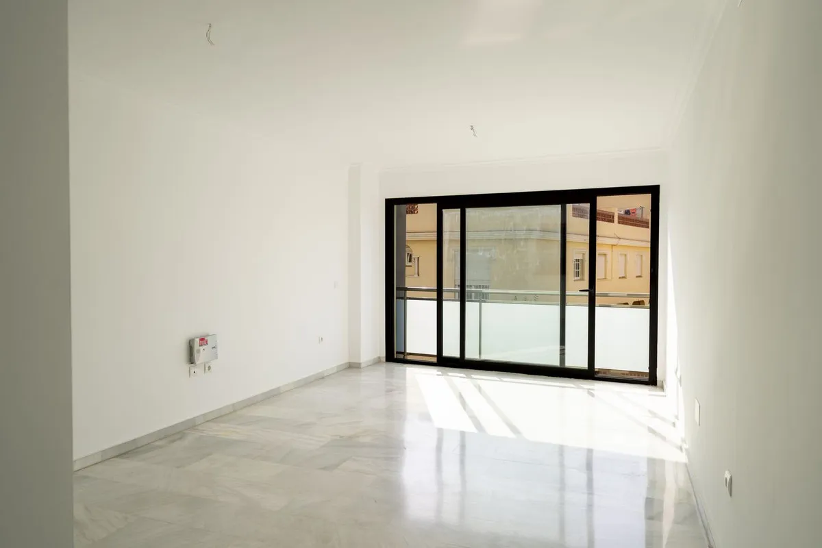 fb510521-0b98-4745-91f7-e0fc373de81c