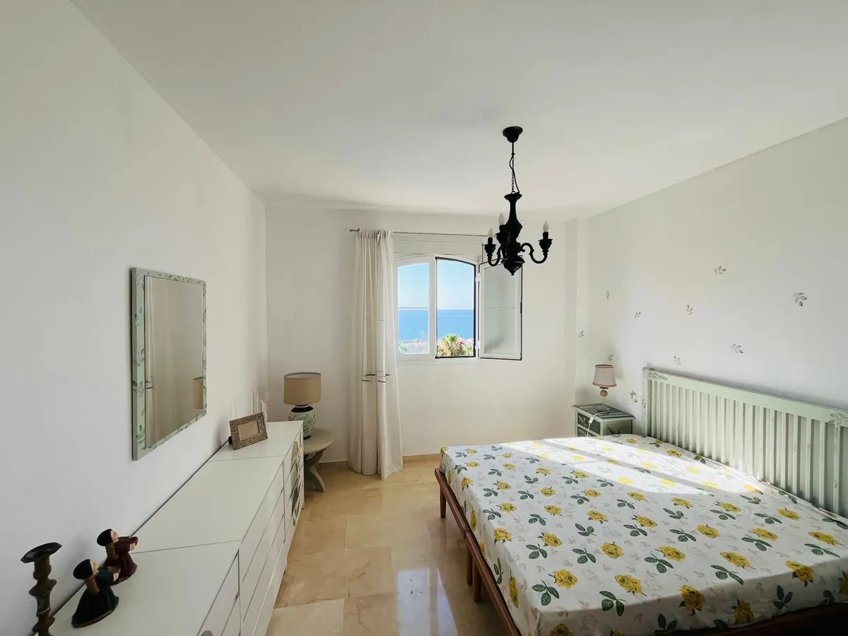 367bf305-621d-497d-b170-37709ccf2772