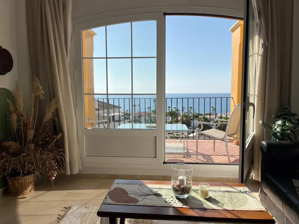 b9fb9ee8-21b5-448f-b629-5b7358fc48af