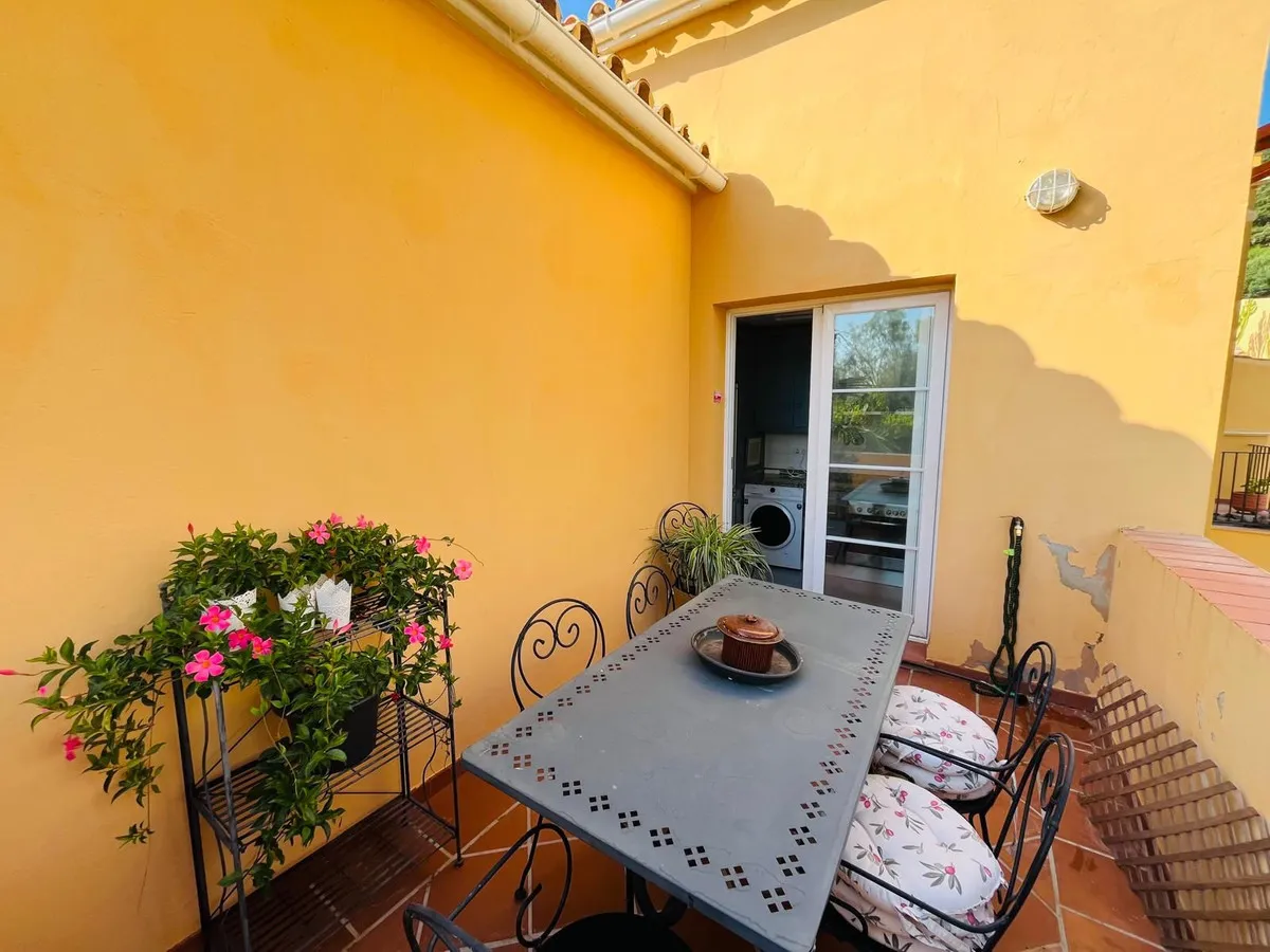 d483e80e-c5ef-4022-bfa1-6e6d29985aef