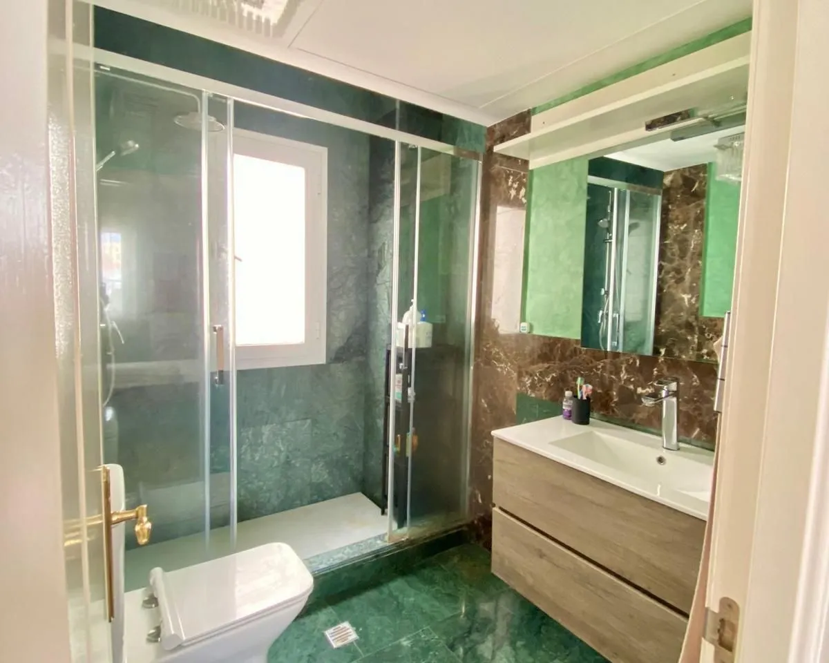 a6bfe551-d6cf-4d22-93e8-a82ec73dc3fd