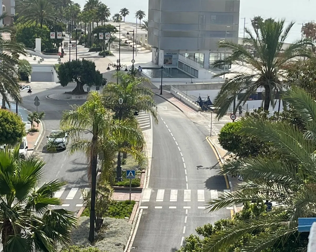 e87a7fee-7336-4f3a-a2a9-a3cc149aaaf1