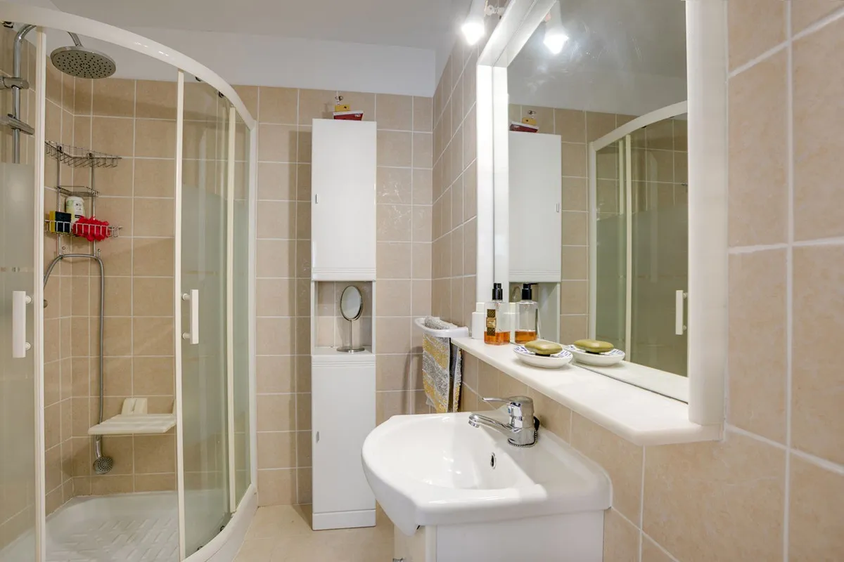 f7df65b6-68f0-4611-b48d-3211fa984623