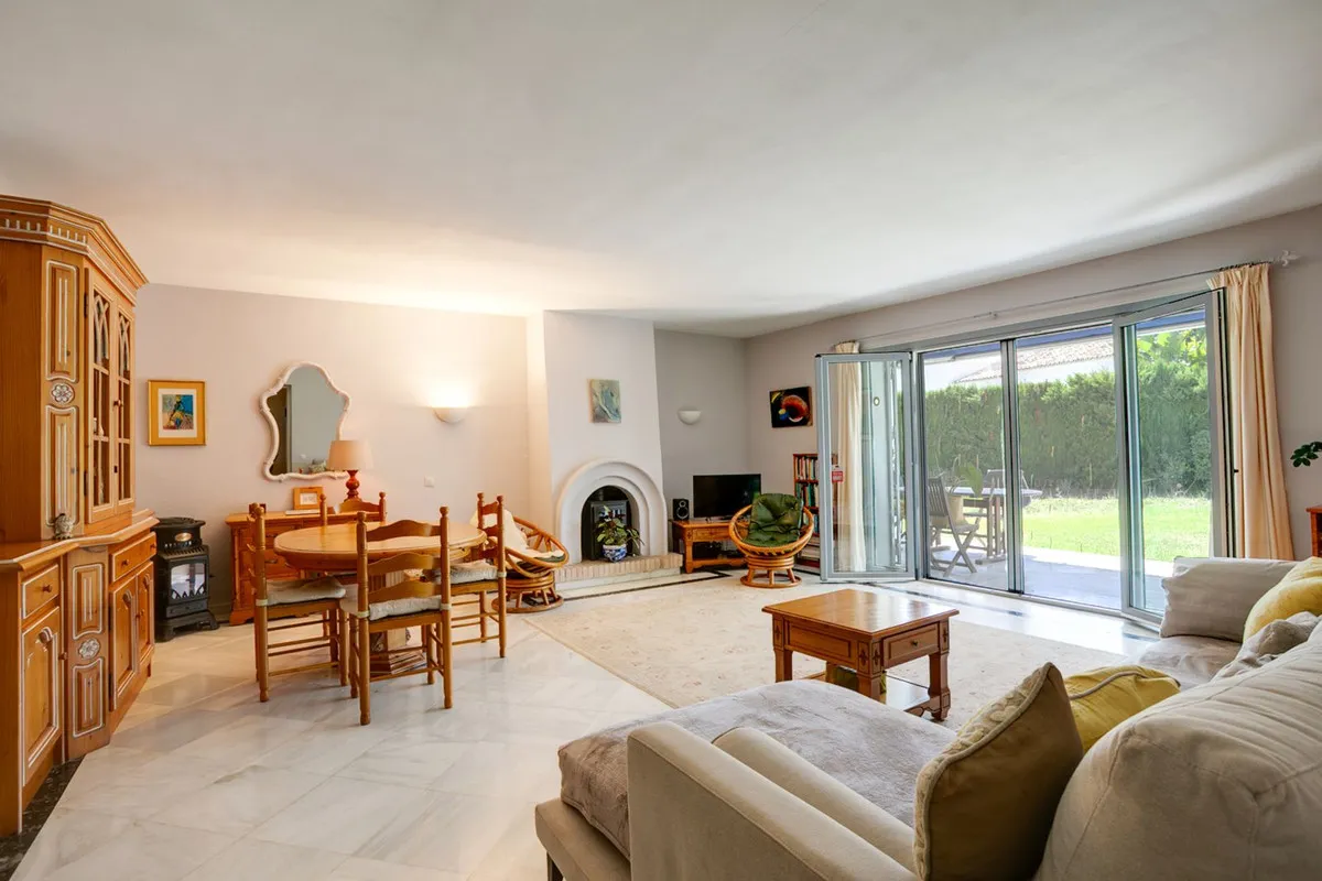 fa0c920f-d0a7-4064-844e-e9a292dde325