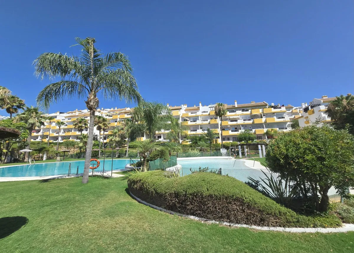 c2fdf762-a148-4240-bc28-14f6c6493bf3