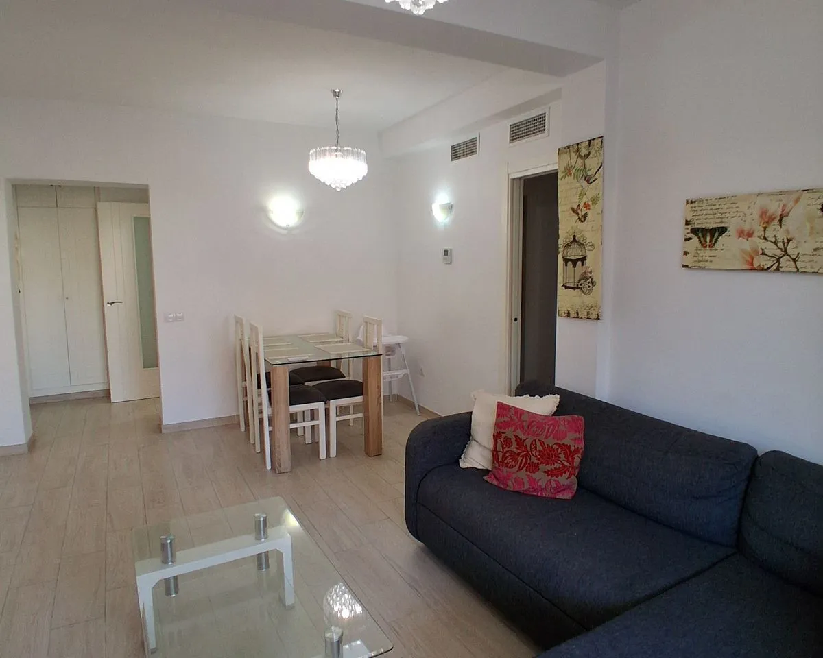 74c744b9-585b-4329-b094-3b1cc7707e4d