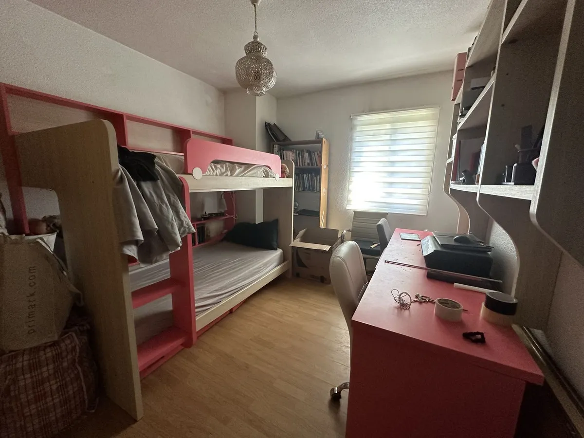 22b4f6b2-a1f9-4284-889f-991c5e313159