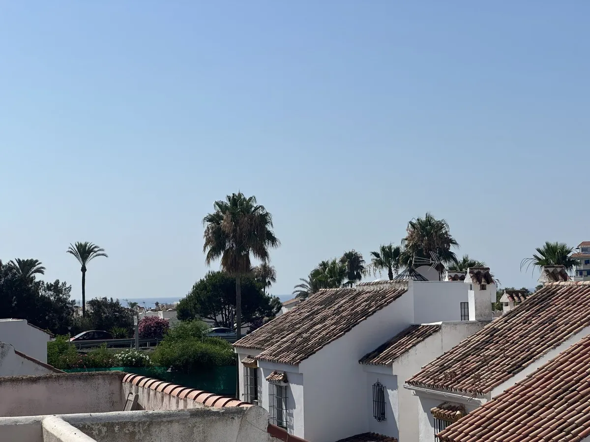 8f7a7753-9c3e-4051-adef-4c236f2bcc52