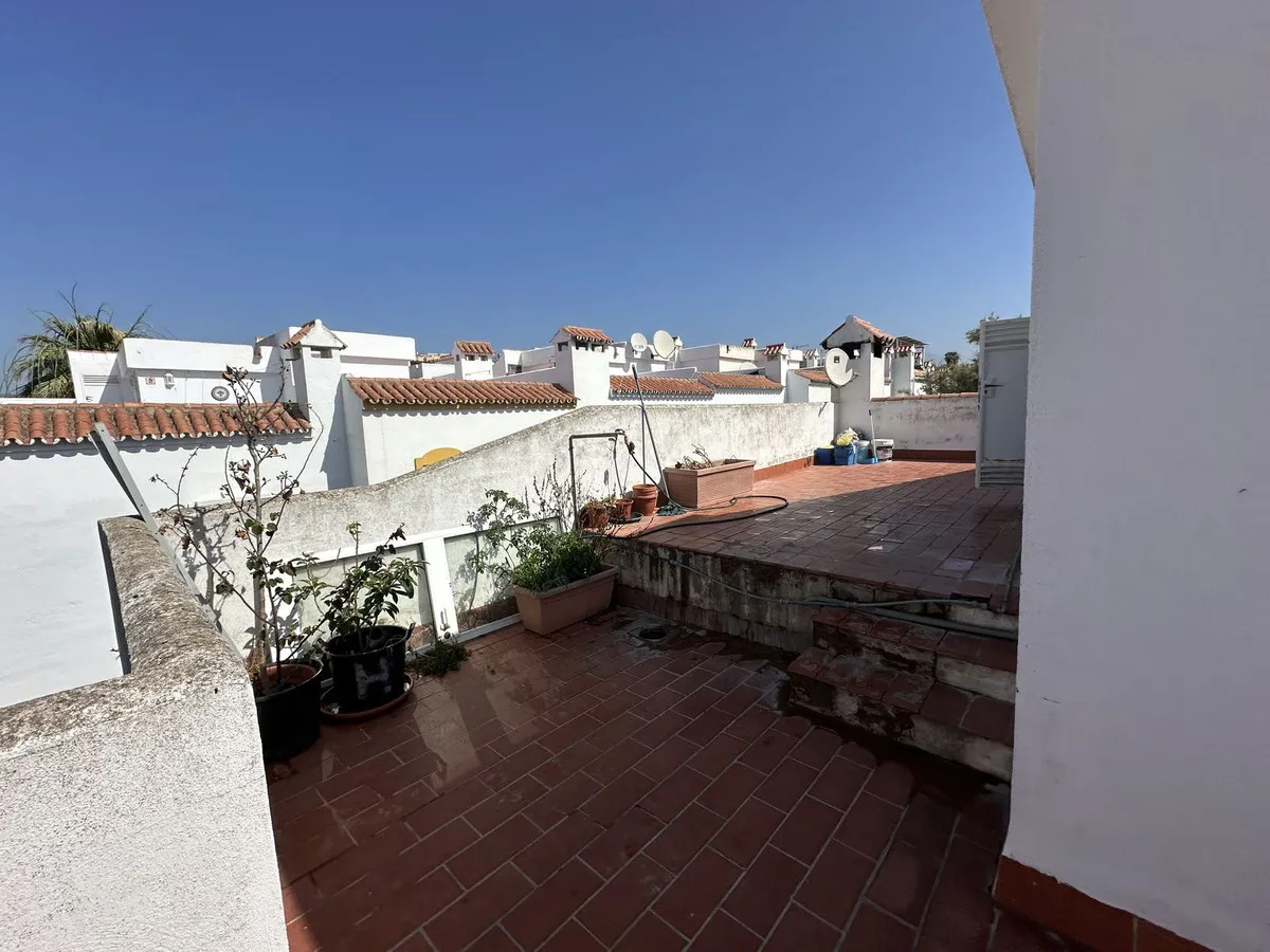 b7efdf57-0ae8-4153-b56a-4c838e946126