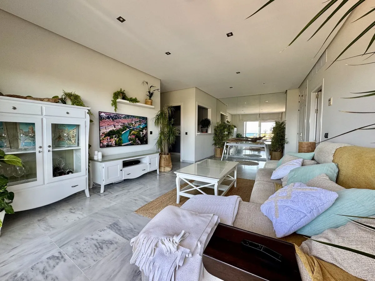 0e09e3bd-5d86-474d-814f-b6399c626795