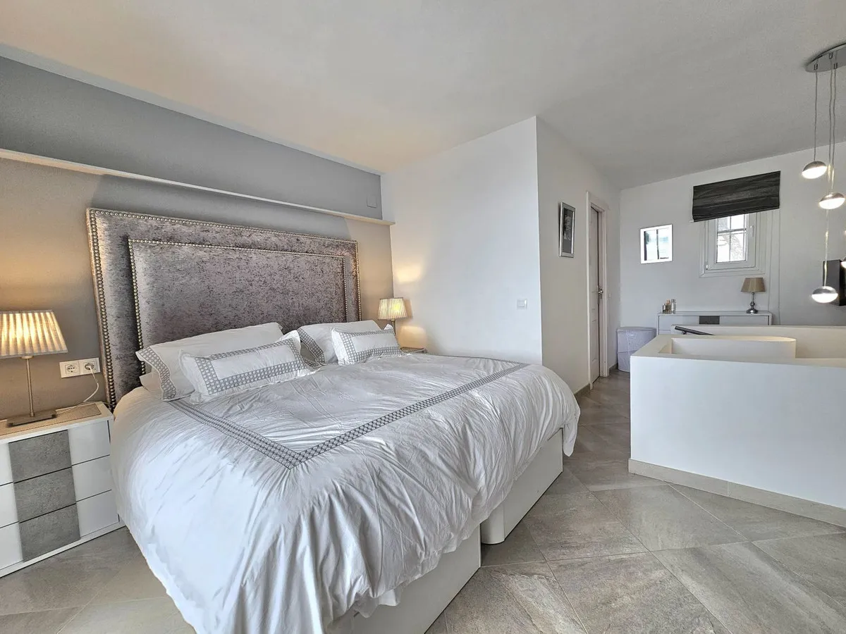 09223bb2-02ed-407b-9a42-6b100da32d3d