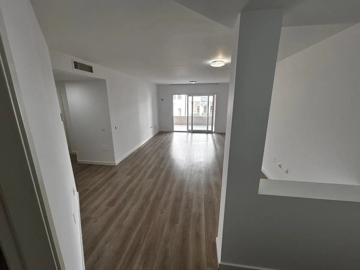 6a810c5d-1521-4c4c-a1c5-e851a16d4e35