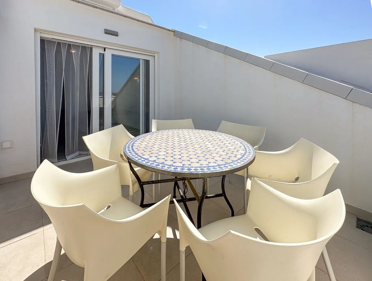 1b8fad12-e50b-4228-92a1-cf35e4cd4788