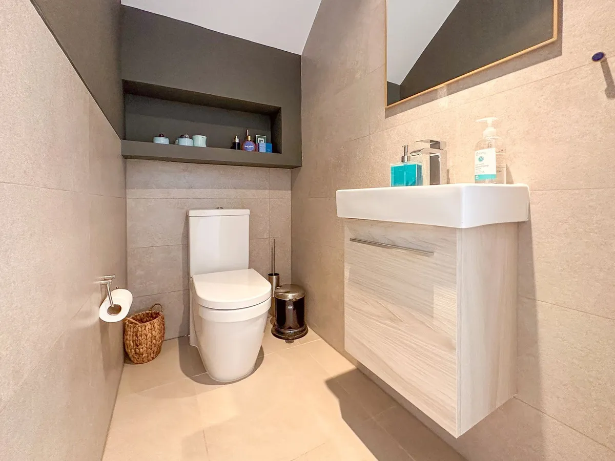 5c7a39c8-e941-454b-a0cf-75d8eecd191d