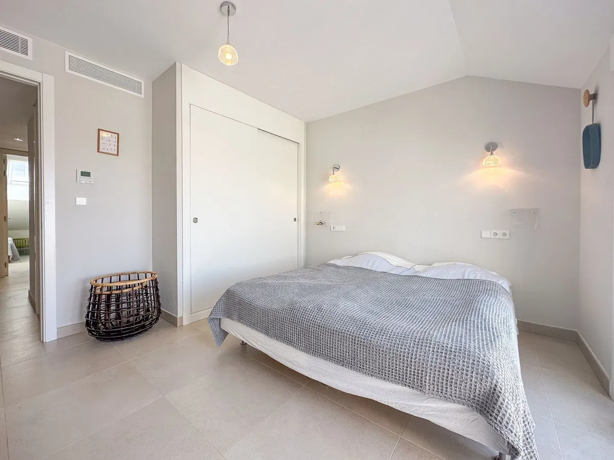 eec81e85-0f53-485a-9357-dd6b8abb0a68