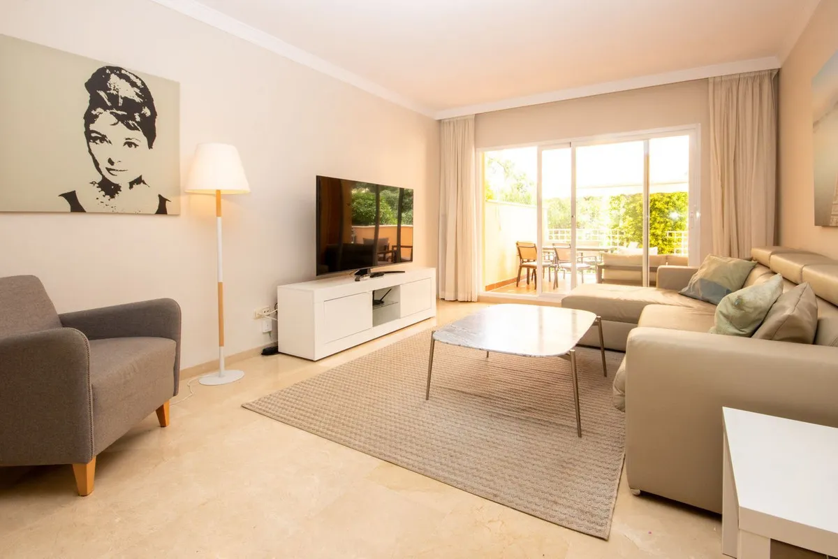 8abe6b37-35fc-48e0-a118-e59a278dfd38