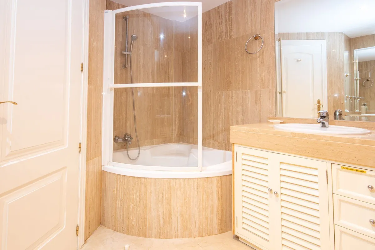 fba3a0a7-218a-4229-a5da-1fb20c8b774a