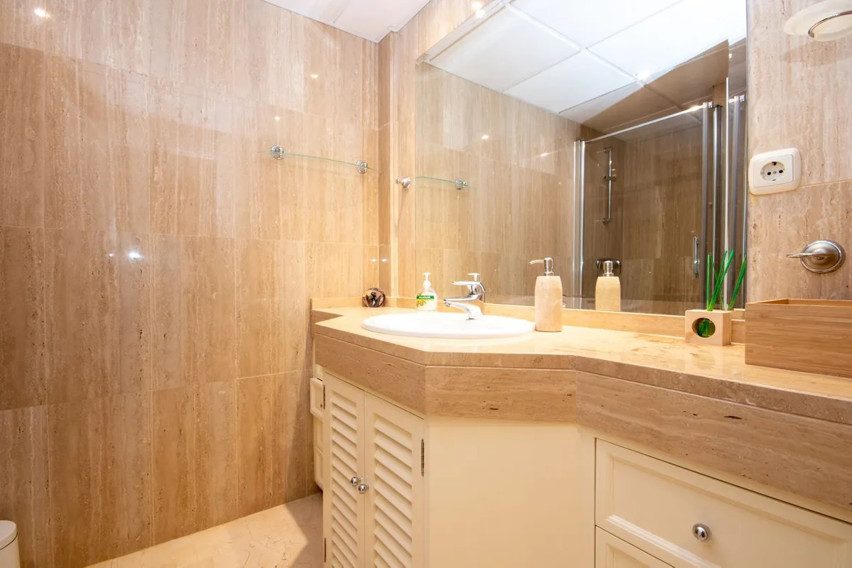 dcd9f4f8-3069-415b-b6e7-bb3004a6d546