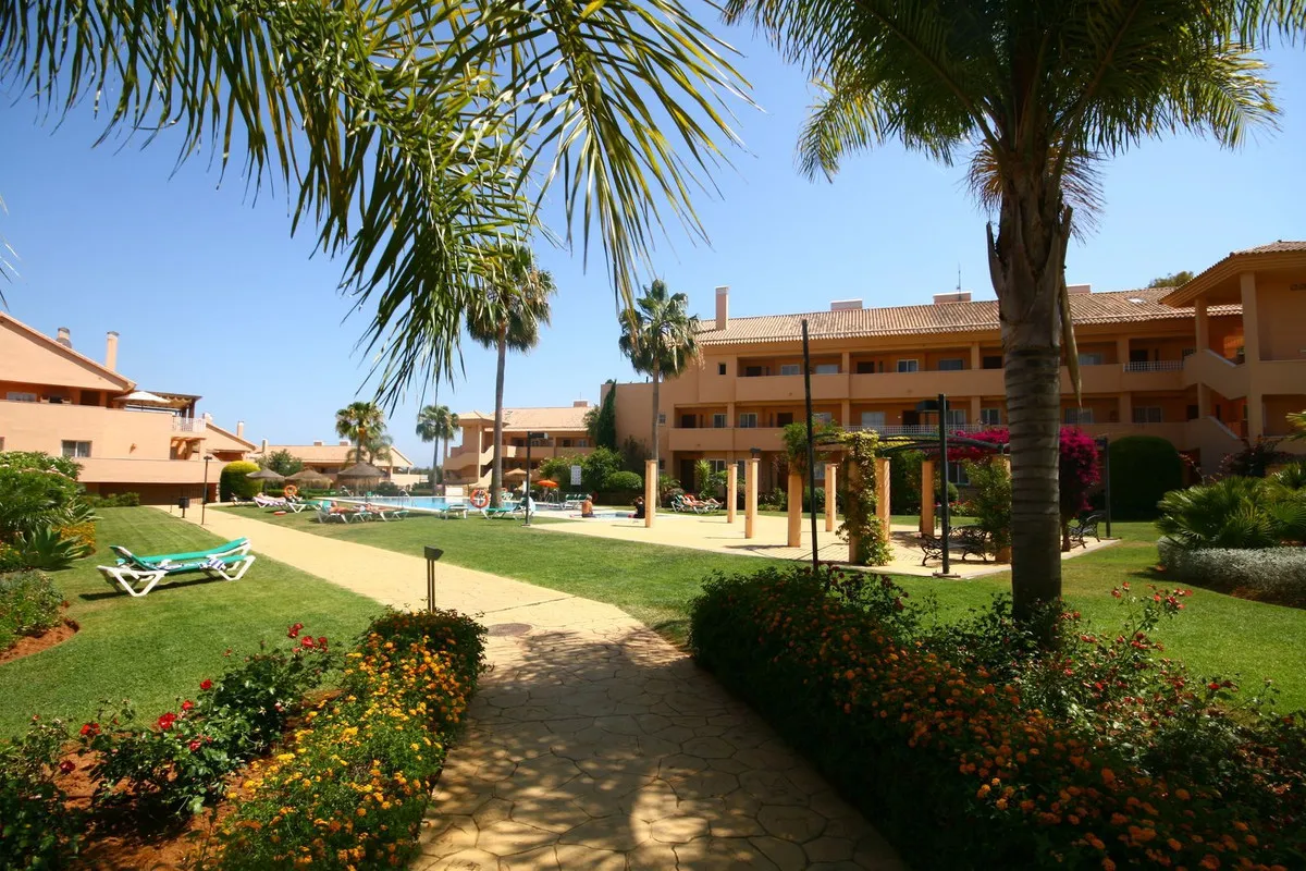 ea4d5c27-ac97-42b4-8de8-5a8f82f60bec