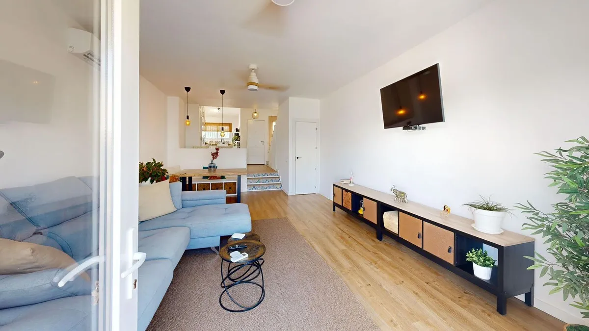 597e0c85-ea2b-437e-b921-d72bcf03fe38