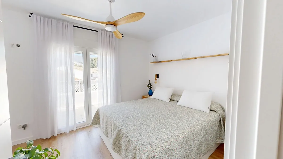 cfe9160a-1ec5-4162-9776-fbada782f37f