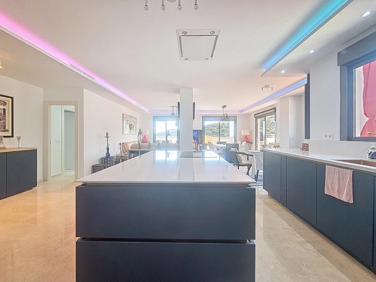 02a47025-8d61-439e-b63a-d2f0cf684dd1