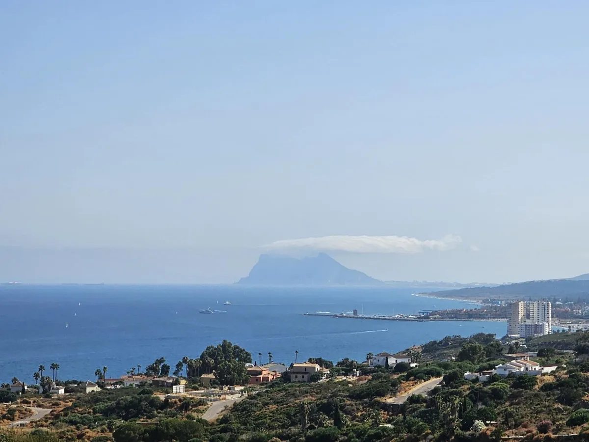 59553136-bf84-445e-bc73-2402ffcef703