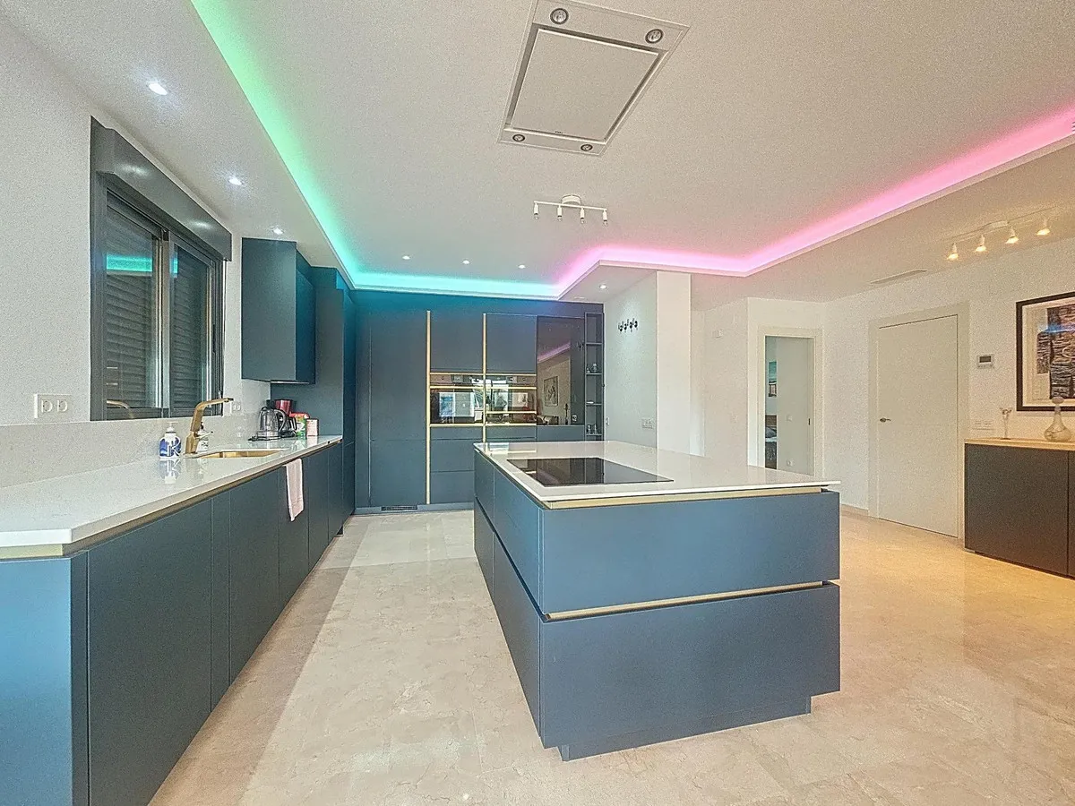 5f7c2b02-d656-416f-86c8-d68a59a1a2f6