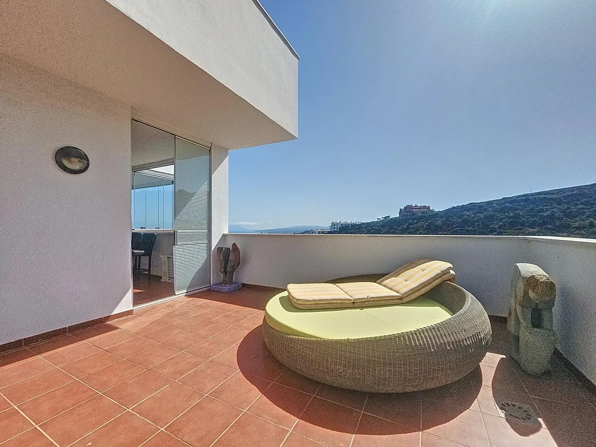 e43ea4ee-328b-49c1-9f6f-25f7bc4e1bd1