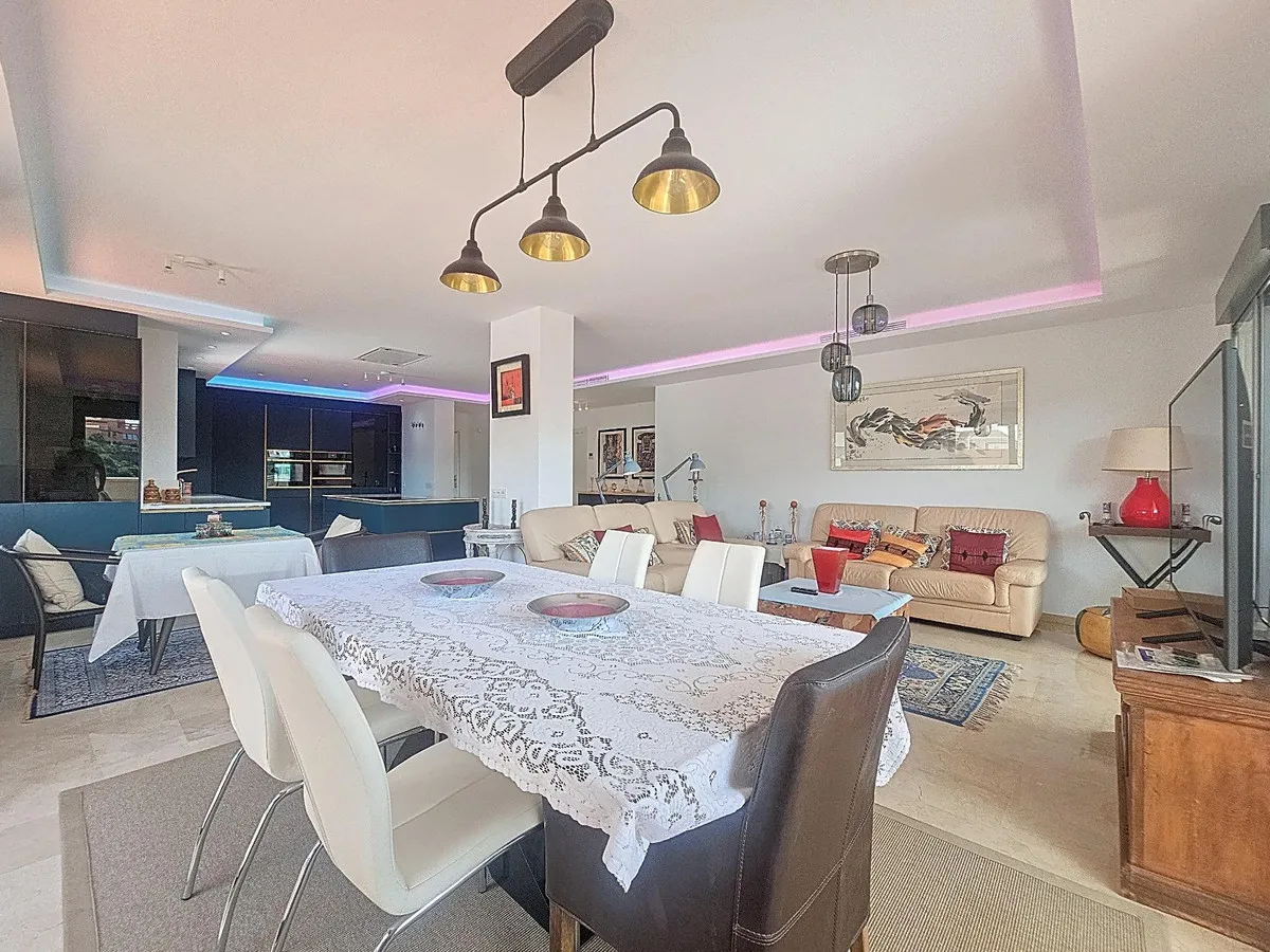 f0bd43c2-9872-4d88-91d9-ac2170db7b42