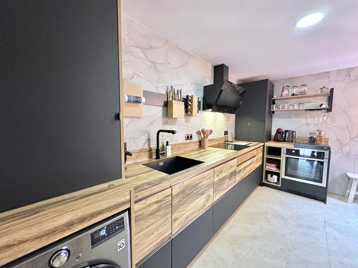 44eb997f-a179-4334-aadf-9cf09727f175