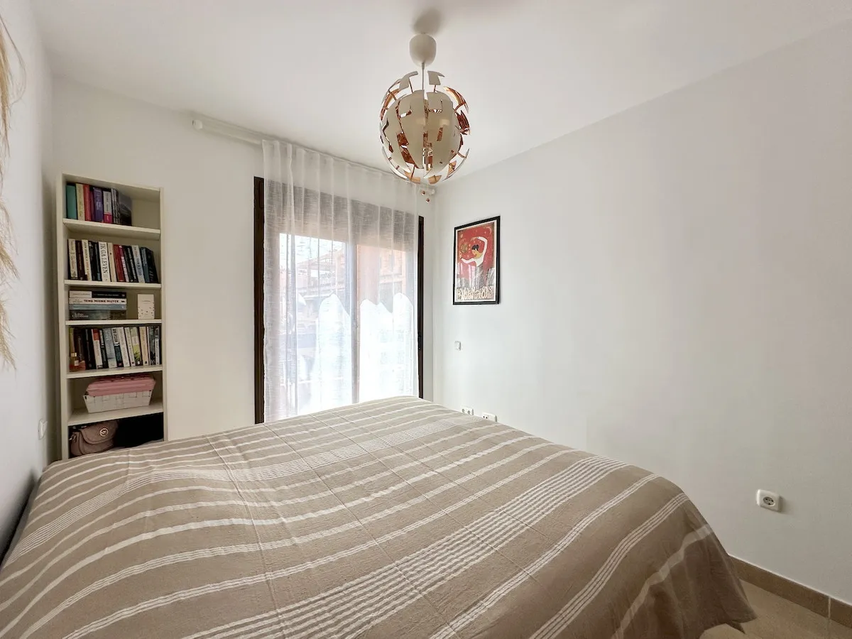 a519c5fb-5835-438f-80d2-5ea79ff2cbe6