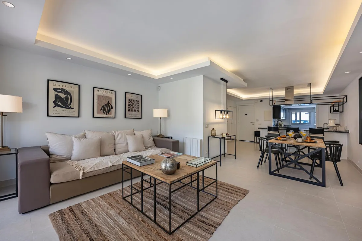 9395d1bf-7c38-4cef-a1c9-c89581f2dc0c