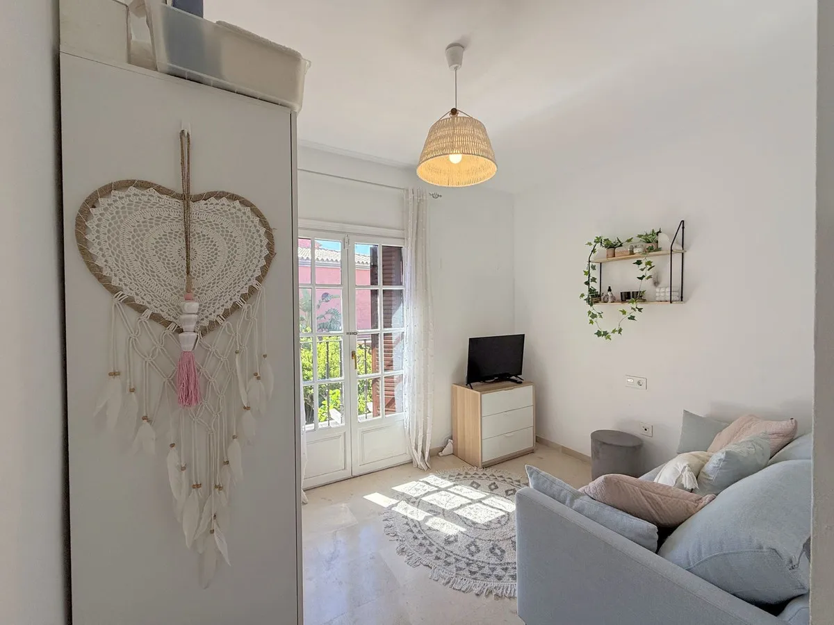 c579d6cd-27e7-4c23-9e6b-9e82c4ca38f3