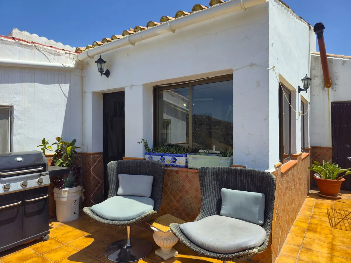 275839ce-a252-4052-90a3-b97e0e0e5954