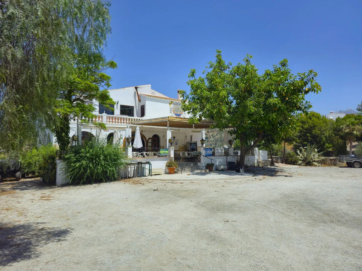 b8a5a8db-e25f-40cf-9eae-e6caadf7a6ef