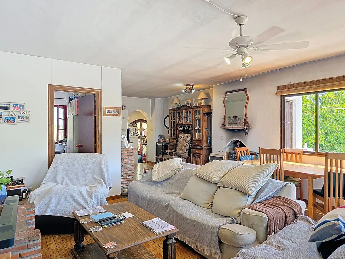 ce0f604e-b9dc-4f74-a919-d41f85378233