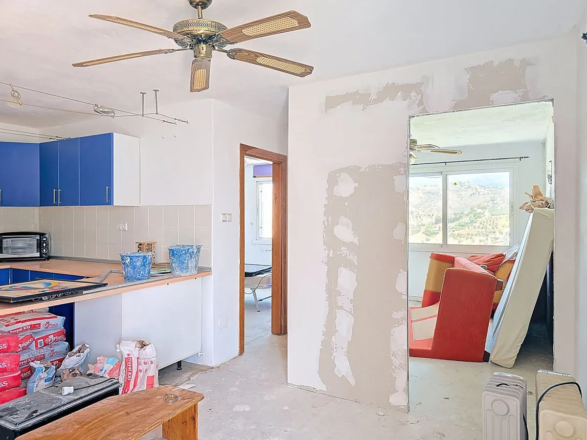 effdcbfe-e3b2-4dad-aad1-a470bdadd1c1