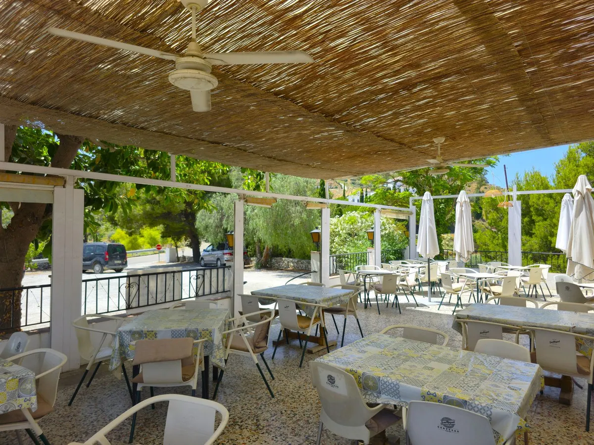 f6189a7f-be77-41af-a79c-e87f96879410