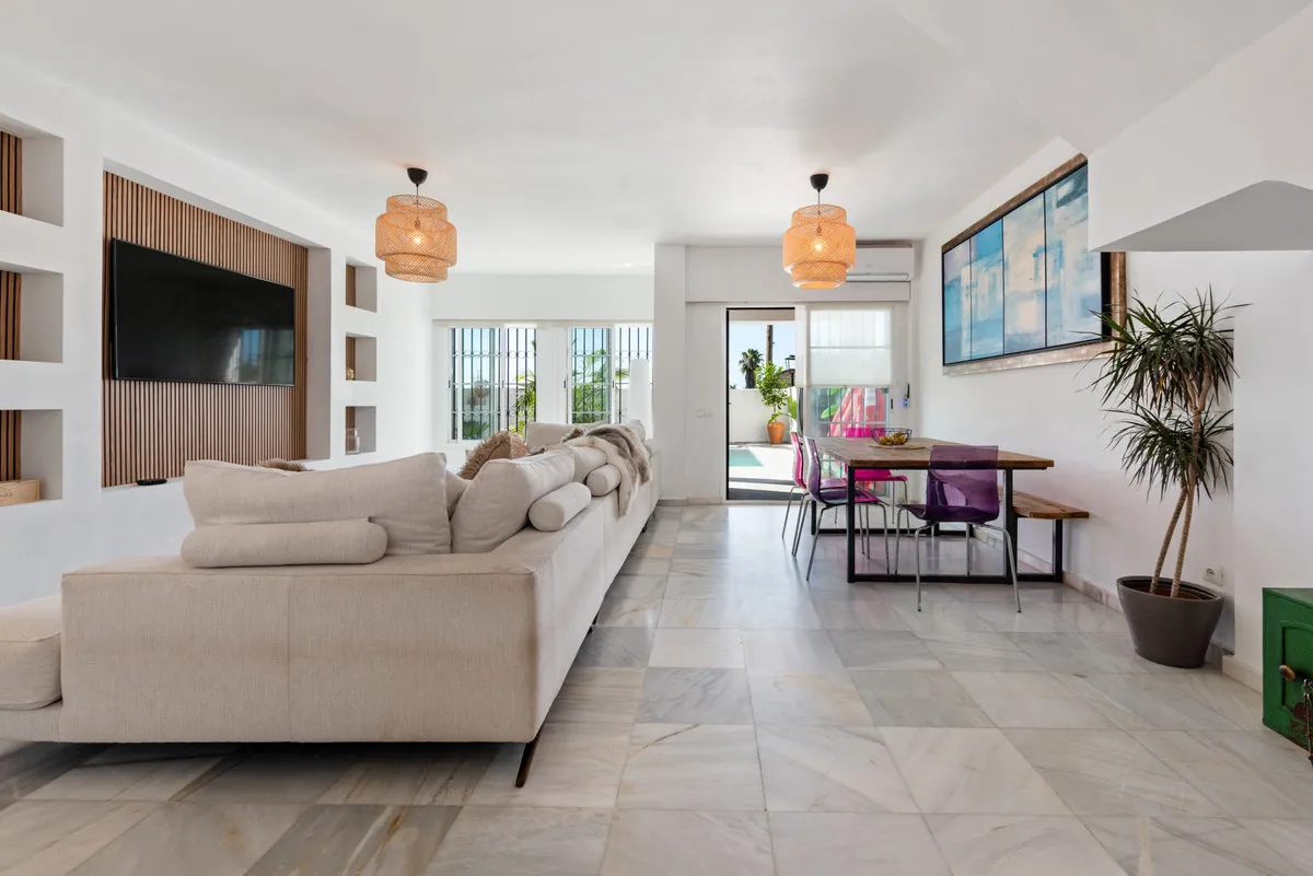 210ce6a2-d966-4643-a31f-53f531e2e7f1