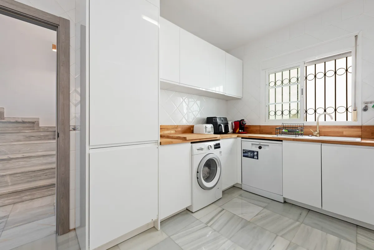 643b37f2-f52e-402b-8472-e6c67e022e14