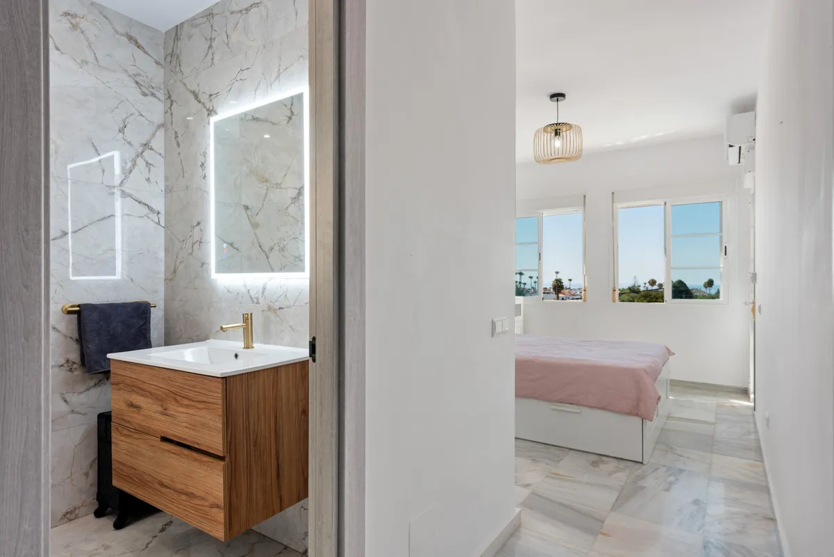 b376bdbc-8146-45f3-b040-ed3eb1b18c08