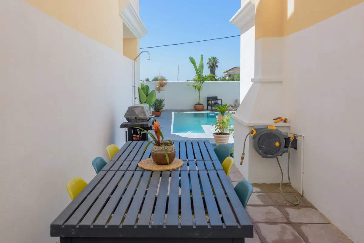 c1d2f630-acf5-4f19-9509-07e749dbc9f5