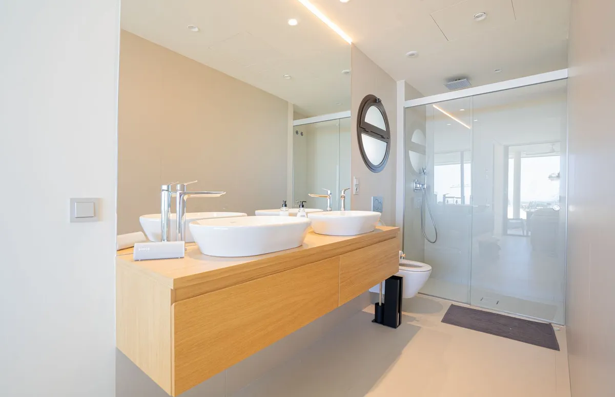 f051b445-aefa-4980-a87e-ec344792b848